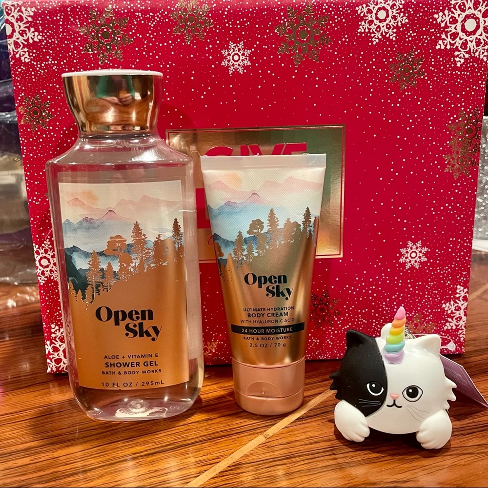 NWT Bath & Body Works Open Sky & Light-Up Caticorn Bundle. Sold Out in stores!